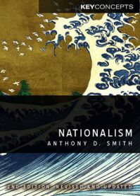 Bokomslag for "Nationalism: teori, ideologi, historie" av Polity Press, viser en illustrasjon relatert til nasjonalisme.