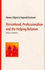 Bilde av boken "Personhood, professionalism and the helping relation" om psykologi, utgitt av Tapir akademisk forlag.