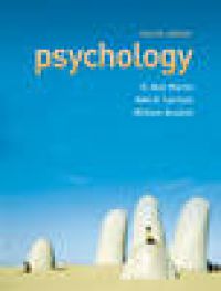 Bilde av en bok om psykologi fra Pearson, med tittel Psychology, vist med åpen bok og notatblokker på bordet.