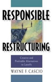 Bok om Responsible Restructuring innen ledelse, med kreative og lønnsomme alternativer til oppsigelser, vist på forsiden.