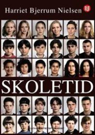 Barn og unge i 1. til 10. klasse som deltar i pedagogikkaktiviteter i Skoletid av Universitetsforlaget.