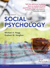 Bokomslag for "Social Psychology (Pocket)" av Pearson, viser en moderne design med sosiale ikoner og psykologiske symboler.