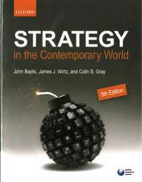 Pocketutgave av "Strategy in the Contemporary World" fra Oxford University Press, bokomslag med tittel og forfatter.