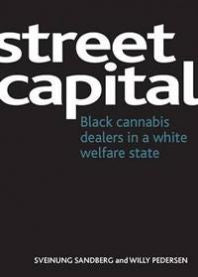 Sosiologi-bok "Street Capital" av The Policy Press, pocketutgave med tittel og grafikk på forsiden.