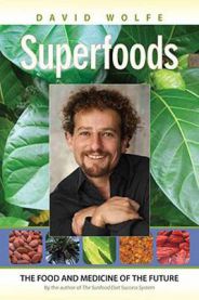 Bok om superfoods: Mat og medisin for fremtiden, vist med bokomslag, fokus på helse og ernæring, pocketutgave.