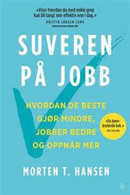 Bok om å være suveren på jobb av Kagge, innbundet, innen helse, relasjoner og personlig utvikling, vist foran en arbeidsplass.