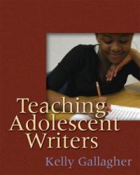 Bokforside av "Teaching Adolescent Writers" pedagogikkbok av Stenhouse Publishers, viser en skoleklasse med elever som skriver.