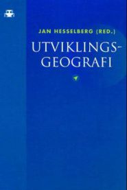 Bilde av boka Utviklingsgeografi av Tano Aschehoug, en politisk bok om global utvikling og geografi.